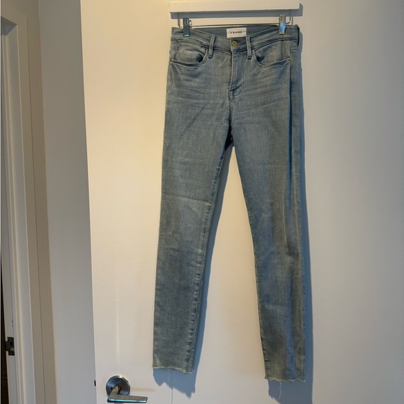 Frame Denim Le High Skinny in Carnation - Picture 2 of 5